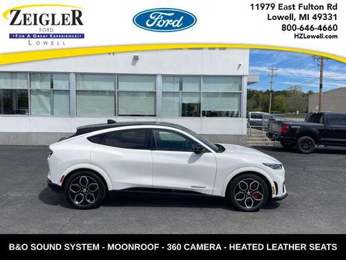 Star White Metallic Tri-Coat 2023 Ford Mustang Mach-E GT