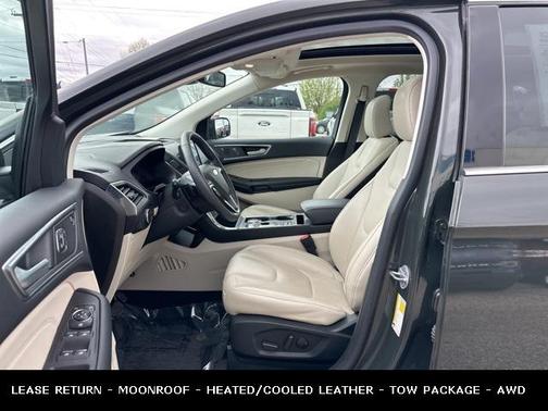 2022 Ford Edge Titanium