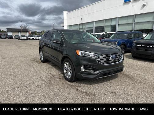 2022 Ford Edge Titanium