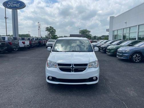 Bright White Clearcoat 2014 Dodge Grand Caravan SXT