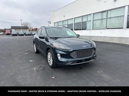 2022 Ford Escape Titanium