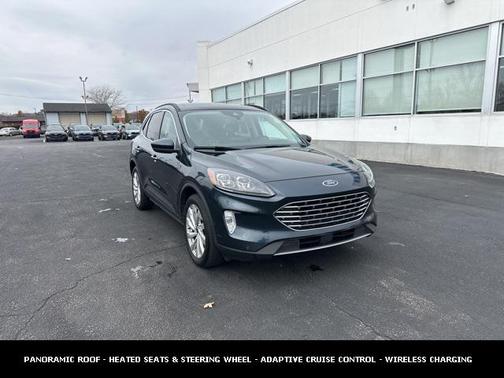2022 Ford Escape Titanium