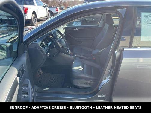 2017 Volkswagen Jetta 1.8T SEL