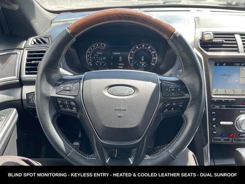 White Platinum Metallic Tri-Coat 2017 Ford Explorer Platinum