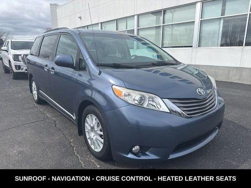 2013 Toyota Sienna XLE