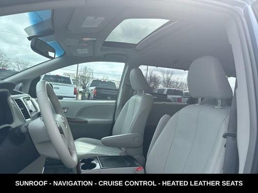 2013 Toyota Sienna XLE