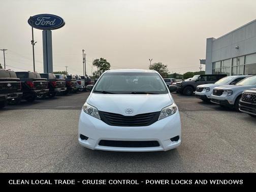 2013 Toyota Sienna SE