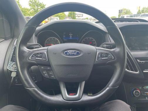 Blue Metallic 2018 Ford Focus ST
