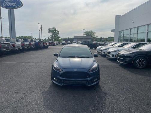 Blue Metallic 2018 Ford Focus ST