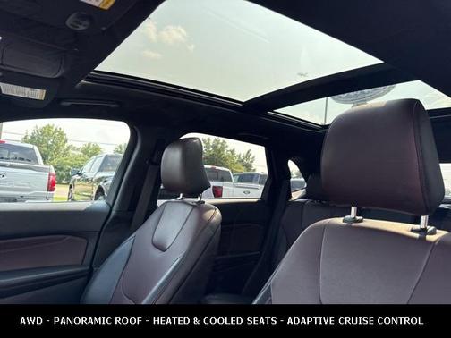 2022 Ford Edge Titanium