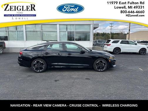 Ebony Black 2022 Kia K5 GT-Line