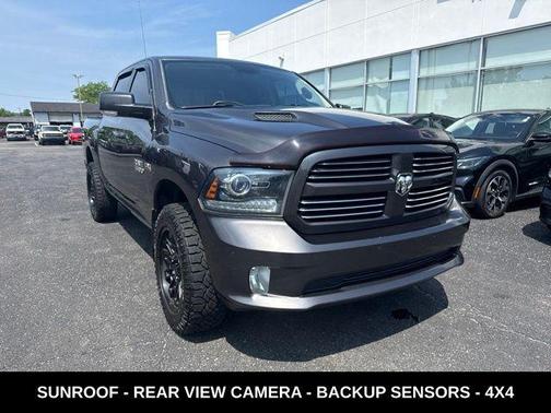 Granite Crystal Metallic Clearcoat 2016 RAM 1500 Sport
