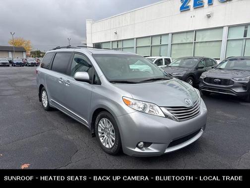 2016 Toyota Sienna XLE