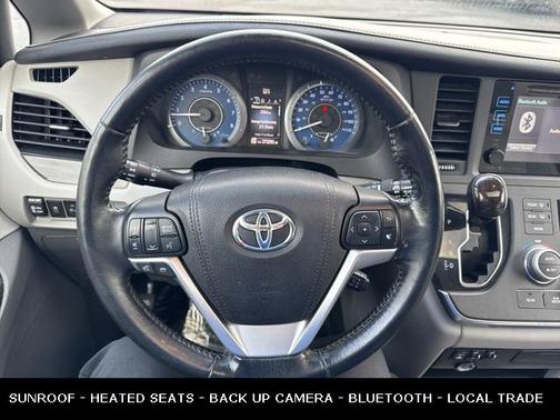 2016 Toyota Sienna XLE