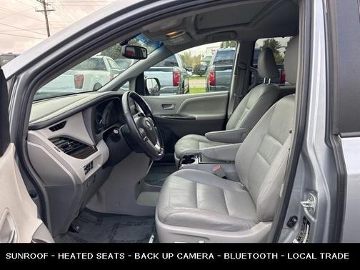 2016 Toyota Sienna XLE