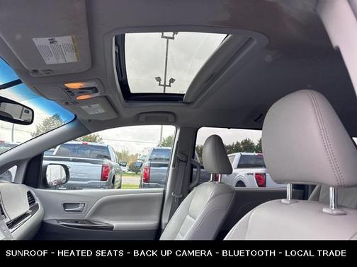 2016 Toyota Sienna XLE