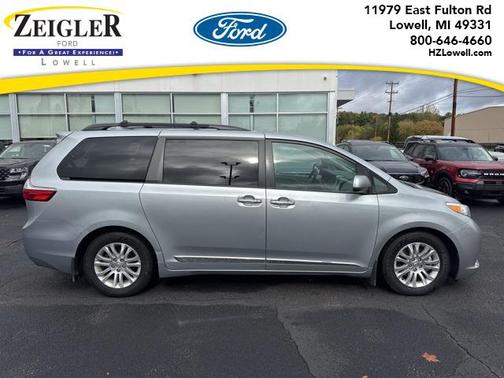 2016 Toyota Sienna XLE