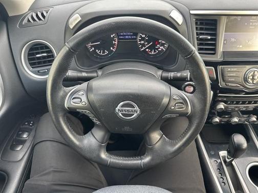 2020 Nissan Pathfinder SV 4WD