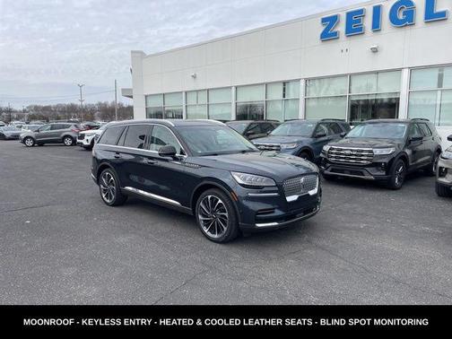 Flight Blue Metallic Clearcoat 2022 Lincoln Aviator Reserve AWD