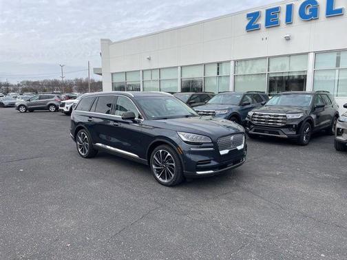 Flight Blue Metallic Clearcoat 2022 Lincoln Aviator Reserve AWD