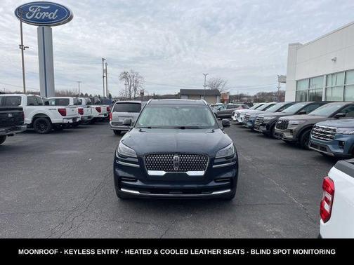 Flight Blue Metallic Clearcoat 2022 Lincoln Aviator Reserve AWD