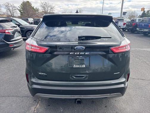 Forged Green Metallic 2022 Ford Edge SEL