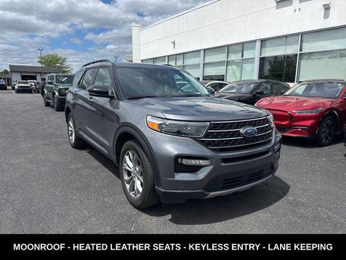 Carbonized Gray Metallic 2024 Ford Explorer XLT