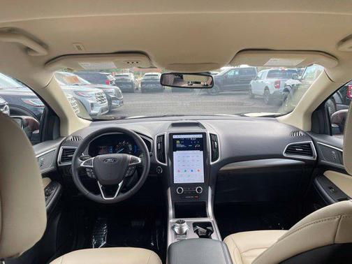 Burgundy Velvet Metallic Tinted Clearcoat 2024 Ford Edge SEL
