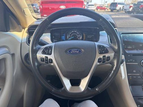 Ingot Silver Metallic 2013 Ford Taurus SEL