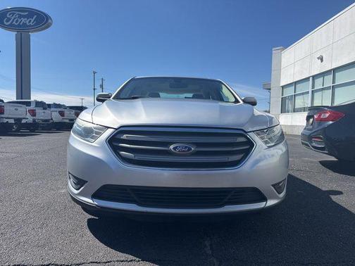 Ingot Silver Metallic 2013 Ford Taurus SEL