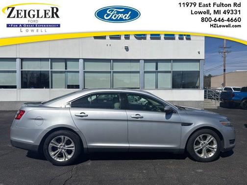 Ingot Silver Metallic 2013 Ford Taurus SEL