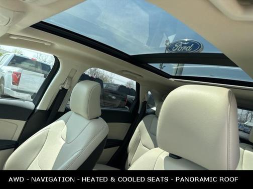 2022 Ford Edge Titanium
