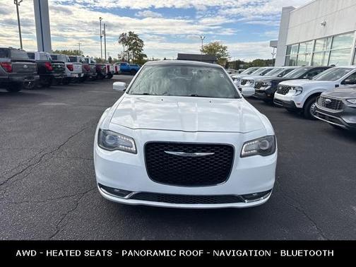 2016 Chrysler 300 S