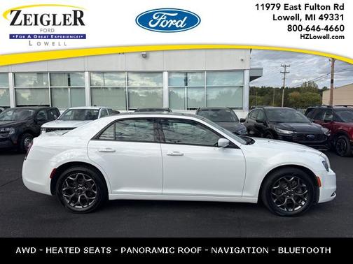2016 Chrysler 300 S