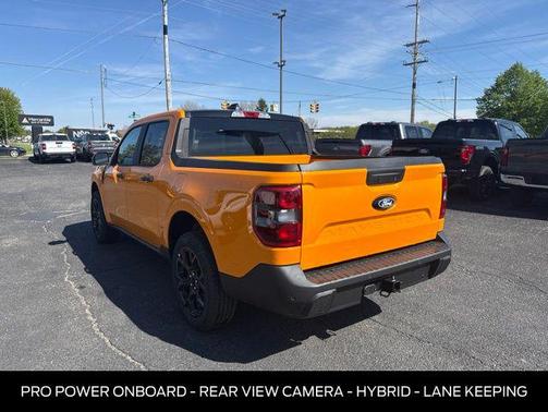 Orange Fury Metallic Tri-Coat 2026 Ford Maverick XLT