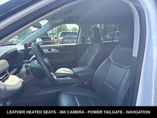 Oxford White 2025 Ford Explorer Active