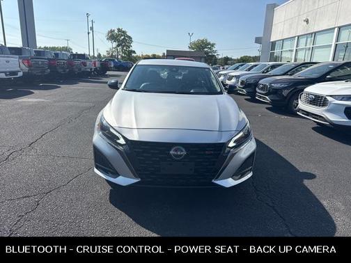 2023 Nissan Altima SR FWD