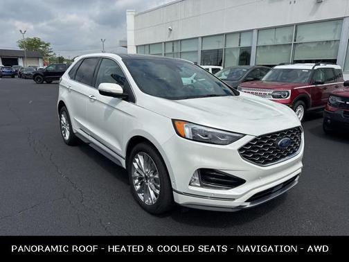 2022 Ford Edge Titanium