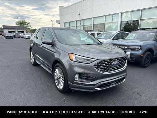 2022 Ford Edge Titanium