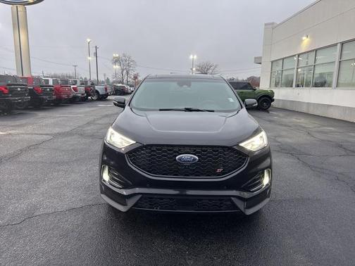 2019 Ford Edge ST