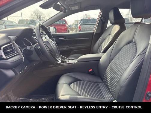 2020 Toyota Camry SE