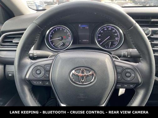 2020 Toyota Camry SE