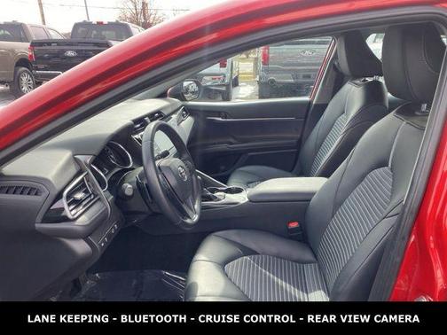 2020 Toyota Camry SE