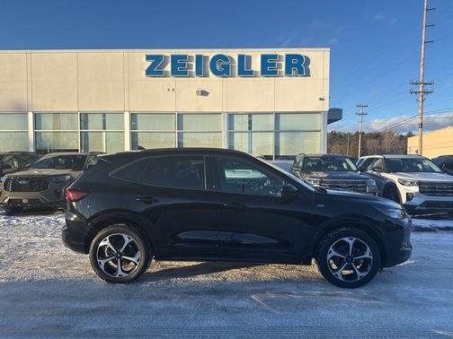 2023 Ford Escape ST-Line Select