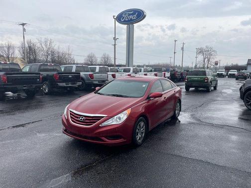 Sparkling Ruby Mica 2013 Hyundai SONATA GLS