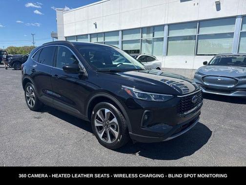 Agate Black Metallic 2024 Ford Escape Platinum