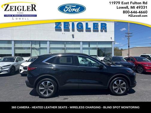 Agate Black Metallic 2024 Ford Escape Platinum