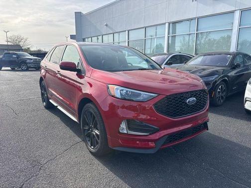 Rapid Red Metallic Tinted Clearcoat 2023 Ford Edge ST Line