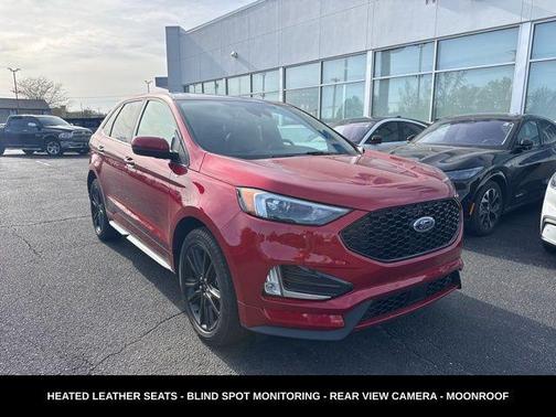 Rapid Red Metallic Tinted Clearcoat 2023 Ford Edge ST Line