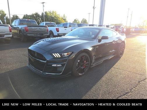2022 Ford Shelby GT500 Base